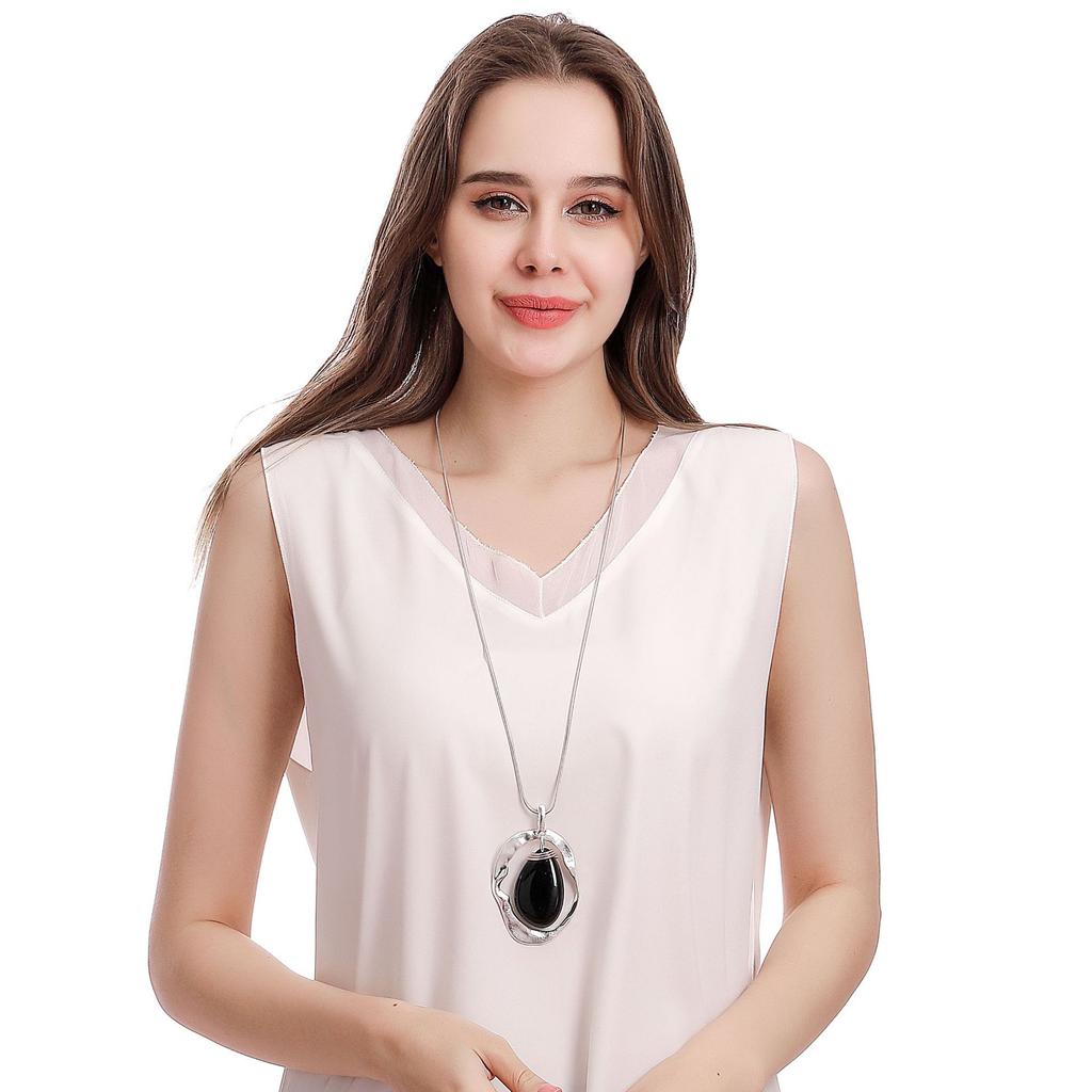 Popular Geometric Resin Pendant Long Women'S Metal Necklace Sweater Chain