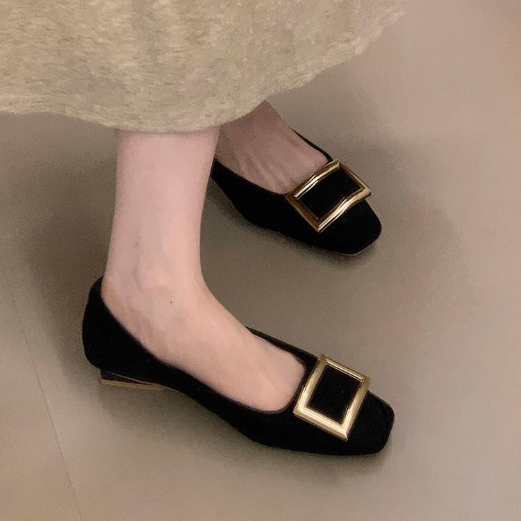 2025 Frühling und Herbst neue Metall quadratische Schnalle heller Mund einzelne Schuhe Damen dicker Absatz eckige Zehenpartie Mary Jane Schuhe Pendlerschuhe Modeschuhe