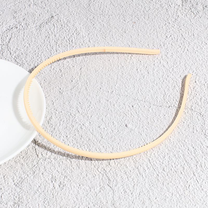5mm Frosted Plastic Headband for Girls: Creative, Solid Color, Thin Edge with Teeth, Non-Slip, Versatile Hair Accessory