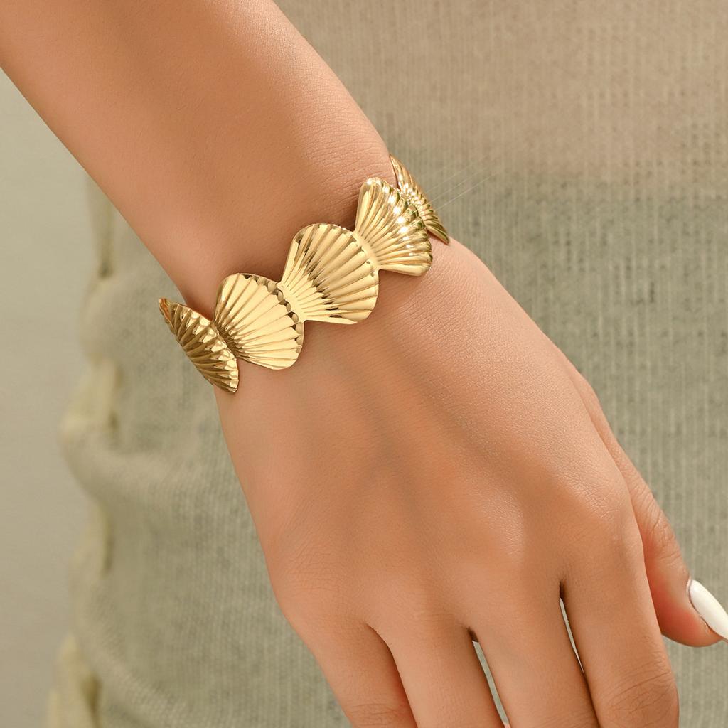 Geometric opening bracelet European and American jewelry summer ocean elements beach vacation wind starfish ring female
