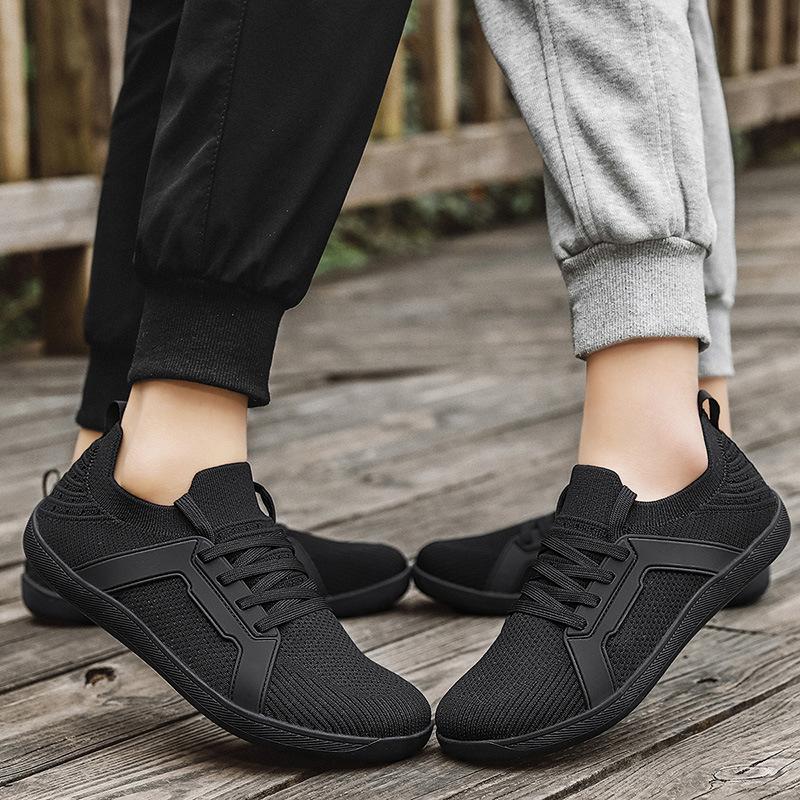 Spring and summer women's woven breathable walking shoes wide head flat foot shoes soft sole comfortable parents shoes men's large size casual shoes