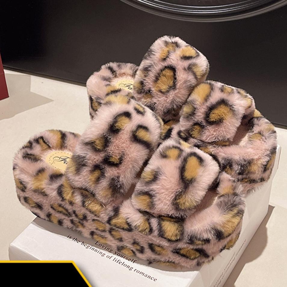 Fashion Korean Double band fur slides female warm fluffy platform shoes thicken soled winter fleeces slippers women shearling pantufa