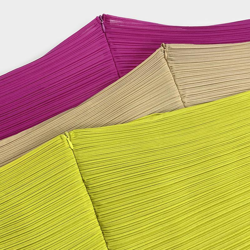 Women's Solid Color V-Neck Loose Pleated Mid-Length Dress for Spring 2025