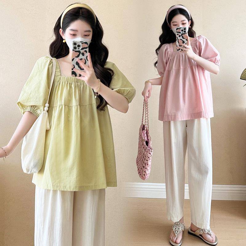 Stylish Maternity Summer T-Shirt Set - Casual Short Sleeve Top for Fashionable Outings