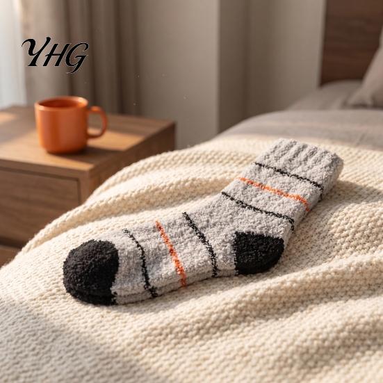 Skiing Thermal Layer Socks Thickened Coral Fleece for Men, Striped Mid-calf Socks, Soft Winter Gift Women Fuzzy Crew Winter, Cold Weather Warm
