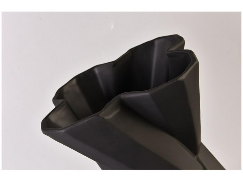 Black & White Resin Vase with Broken Line Leaf Pattern - Modern Minimalist Ornament for Home or Hotel Decor
