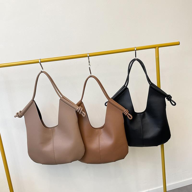 Large Capacity Underarm Bag Women's Bag New Summer Vegetable Basket Bag Soft Surface Simple Shoulder Tote Bag Women