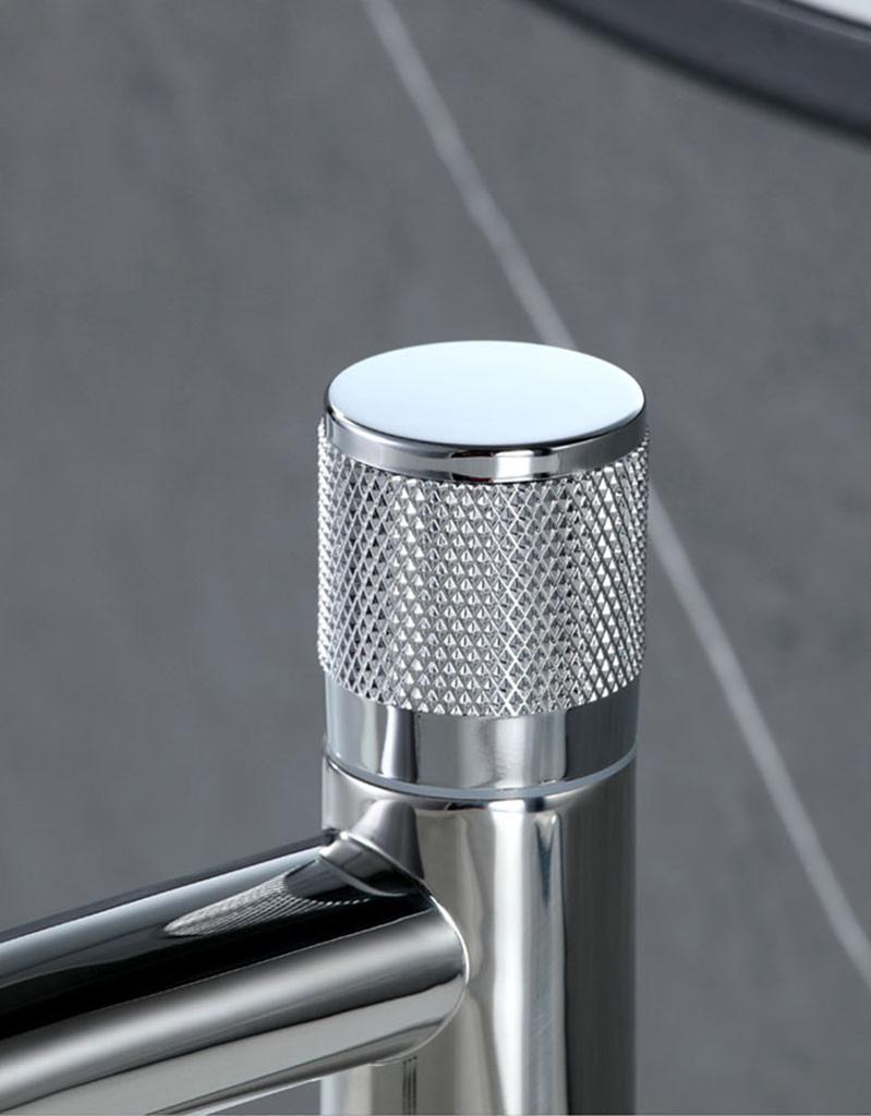 Brass Intelligent Automatic Sensor Bathroom Basin Faucets Hot Cold Water Intelligent Sink Faucet Deck Mount Washing Crane