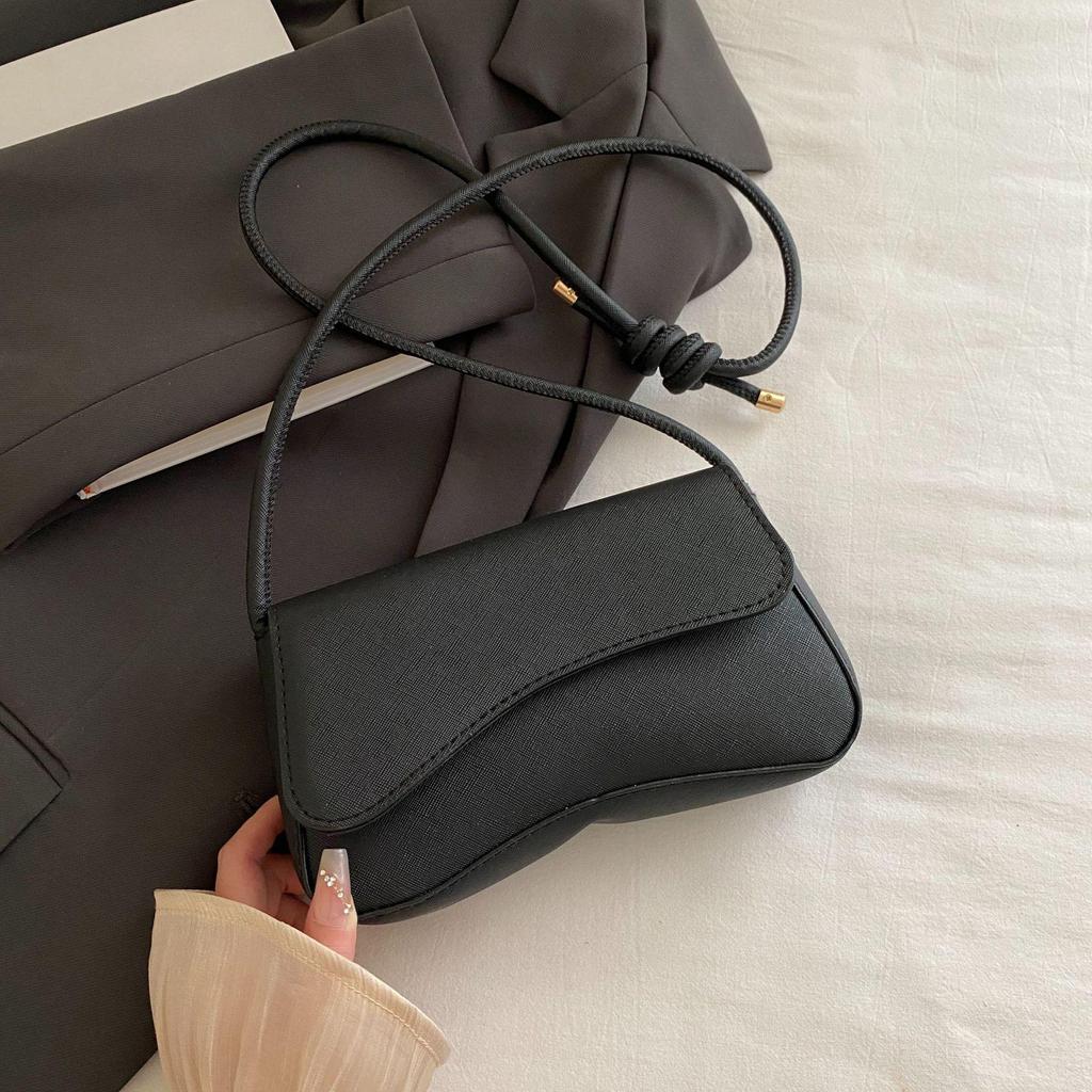 2025 Women's Autumn Minimalist Crossbody: New Niche Design Single Shoulder & Underarm Bag.