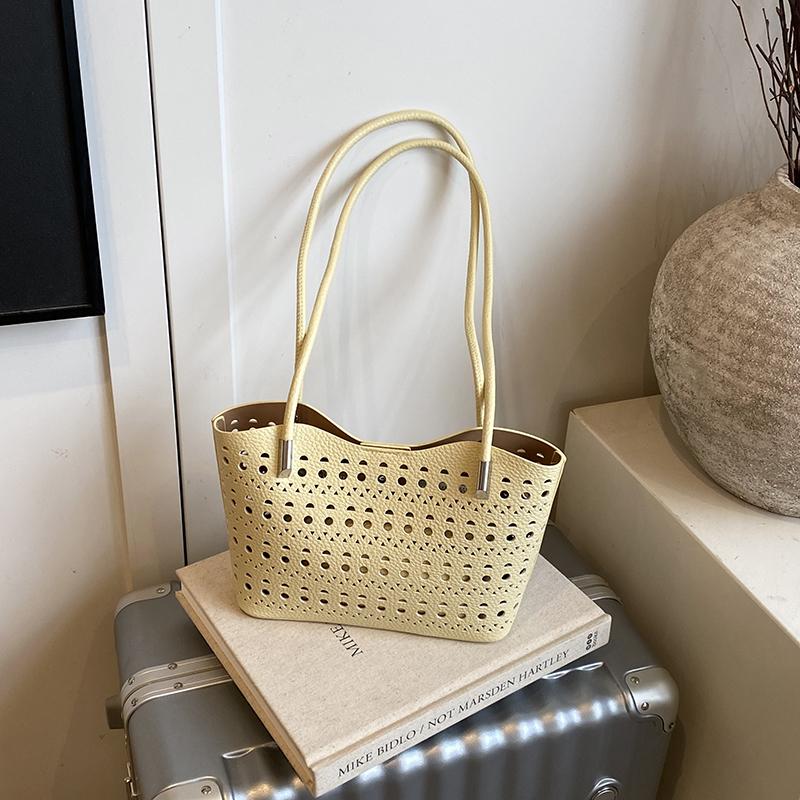Large-capacity hollow bag women's summer versatile shoulder mother and child bag leisure work commuter tote bag