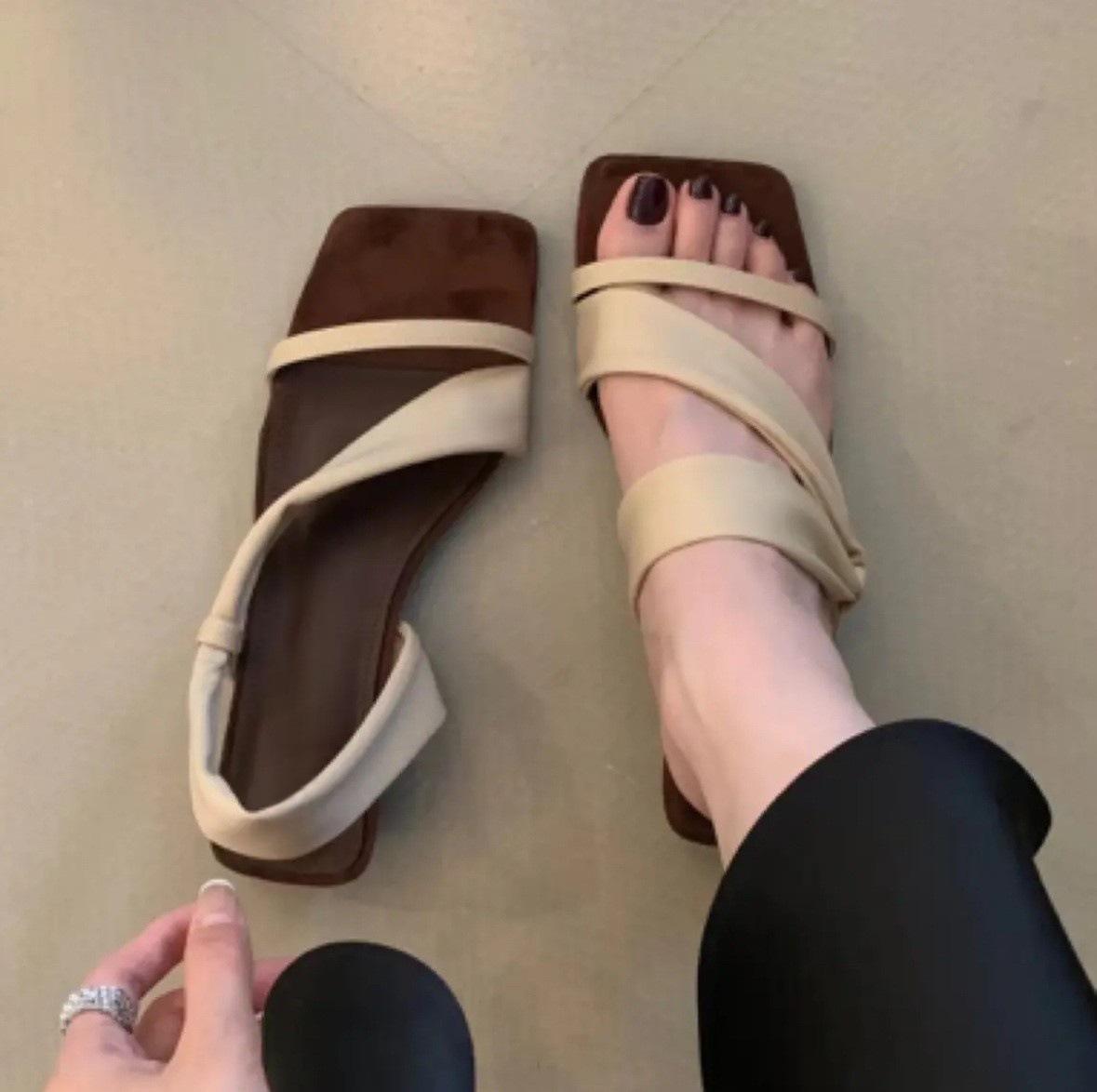 

French fashion versatile open-toed suede two wearing sandals women summer retro low-heeled one-word with ice silk one-word slippers women 35