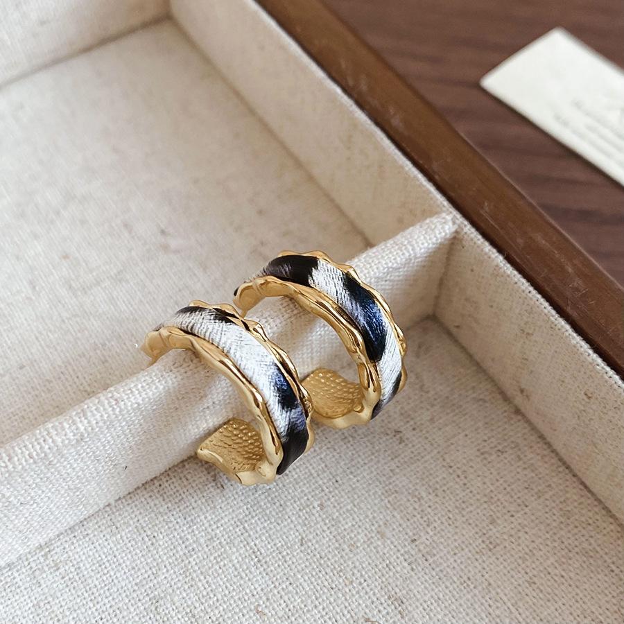 European and American retro autumn and winter geometric leather leopard print earrings light luxury stud earrings personality temperament earrings