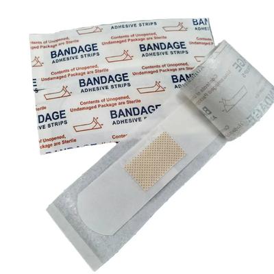 100Pcs Waterproof Breathable Adhesive Bandages DressingsMulti-Scenario Use for Bathing, Swimming, and Outdoor Activities