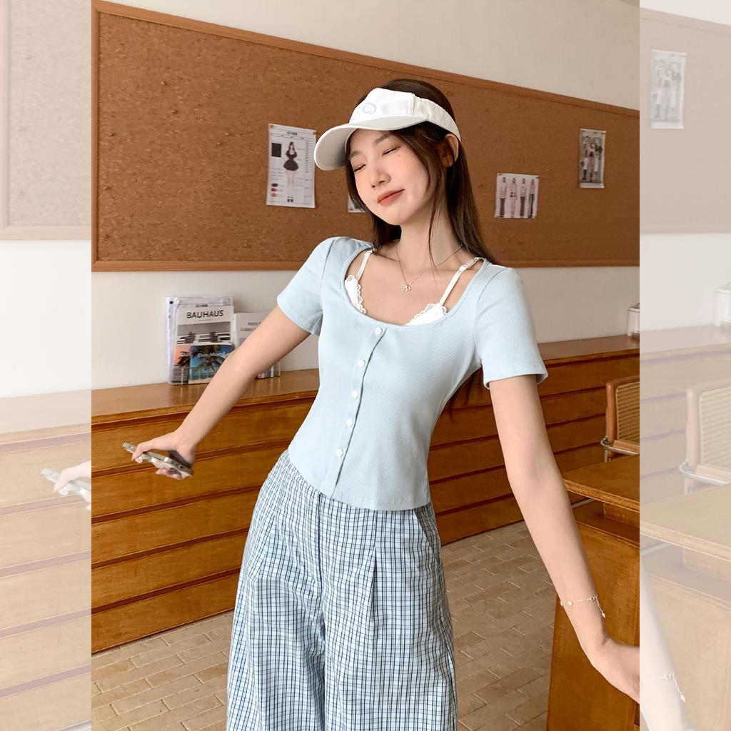 Design Lace Splicing Fake Two-piece Unique Short-sleeved T-shirt Women's Summer Beauty Slim-fitting Clavicle Top