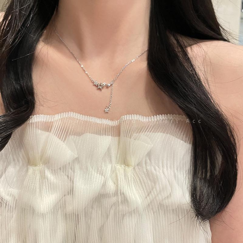 Romantic Star Tassel Pendant Necklace for Women Sparkling Crystal Pentagram Chain Elegant Chokers Accessories Fashion Jewelry