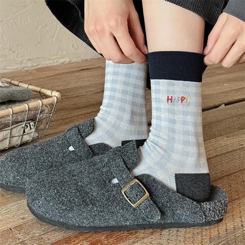 Autumn and Winter Socks for Women, Pure Cotton Striped Mid-calf Socks for Women, Cartoon Flocked Three-dimensional Socks for Women