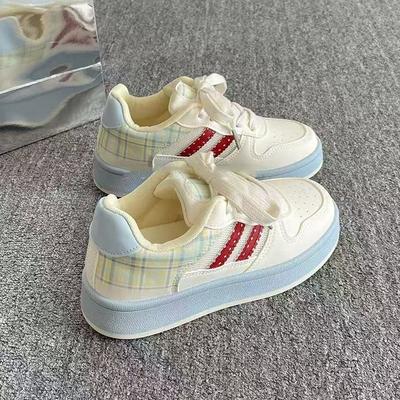 Korean Autumn Breathable Board Shoes Women's New Platform White Shoes Student Casual Versatile Niche Bread Shoes