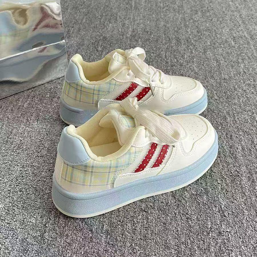 

Breathable mesh thick-soled little white shoes women s 2025 summer round head leather board shoes versatile and cute sports and leisure shoes 40