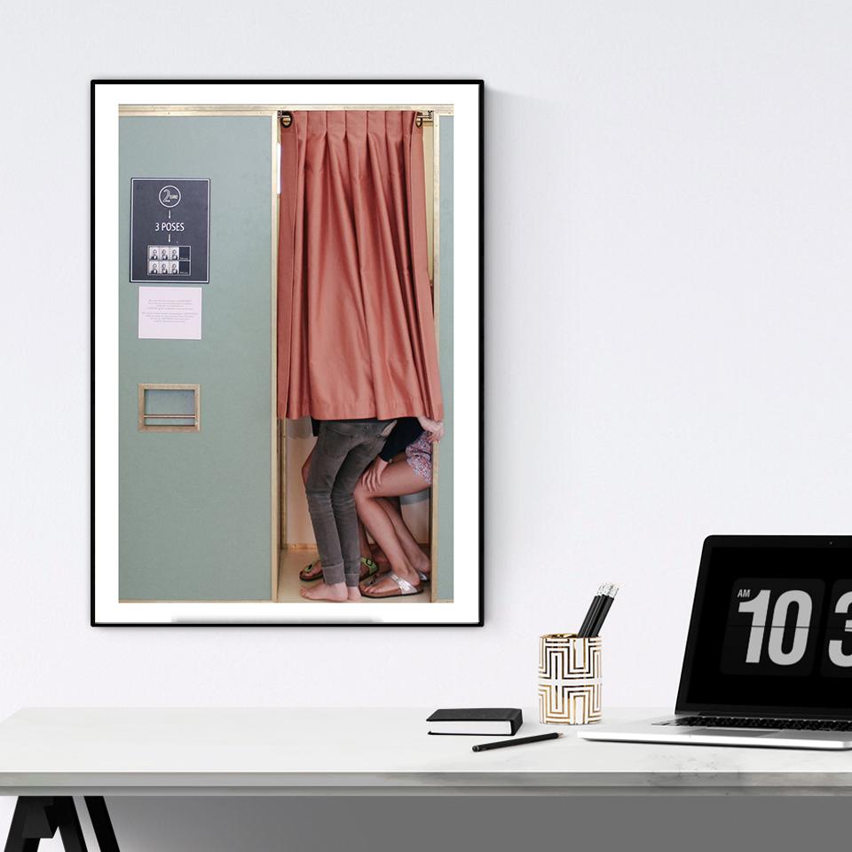 Girls Poster Print Home Decor Mural Photography Pictures Funny Toilet Canvas Painting Locker Room Wall Art Decor