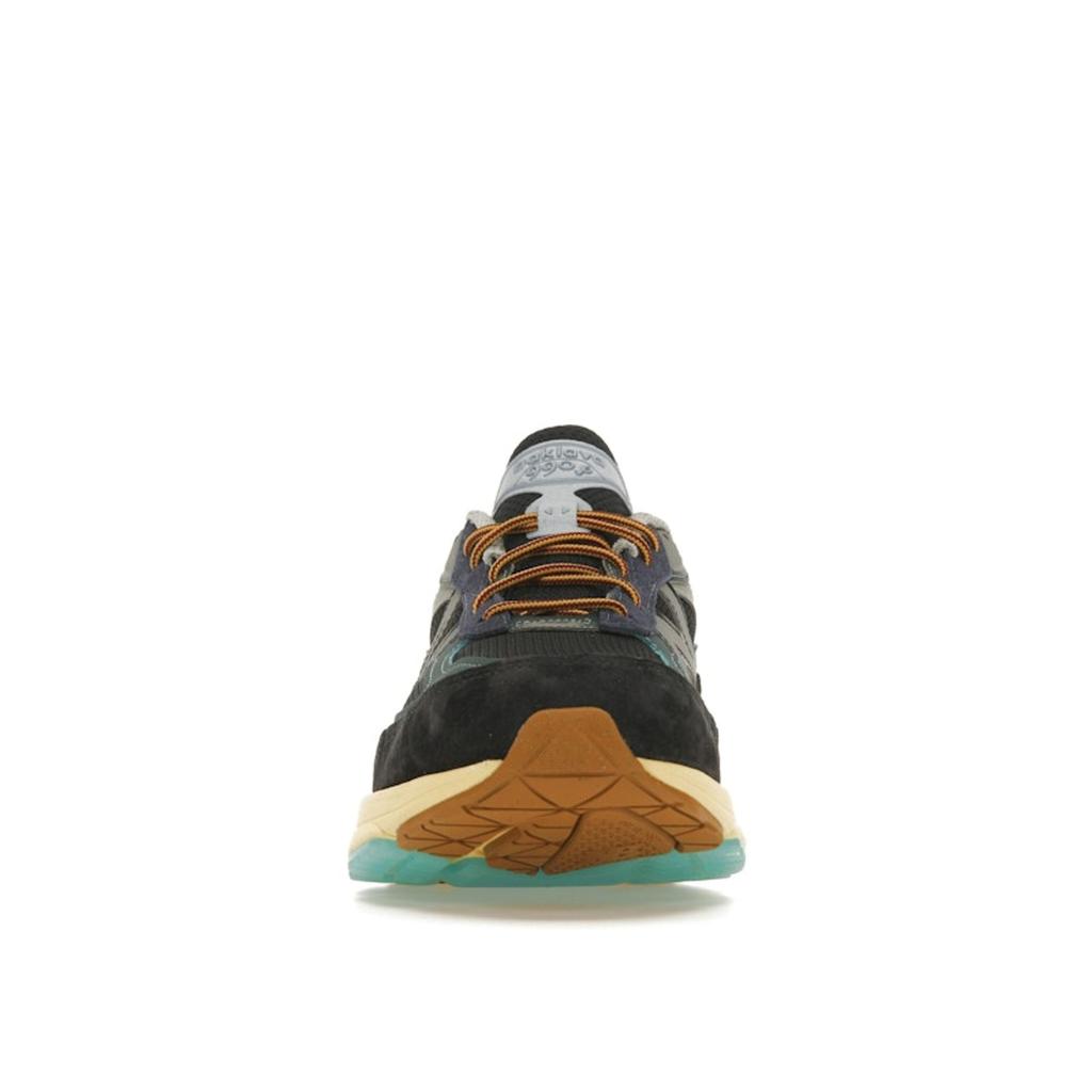 New Balance Action Bronson X 990v6 Made In USA Lapis Lazuli Unisex Sneakers Blue Eclipse Popcorn M990AC6