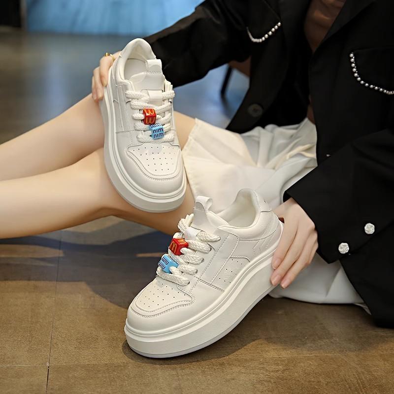 Platform white shoes women's 2025 women's new popular versatile super fire heightening lace-up lightweight sports and leisure board shoes