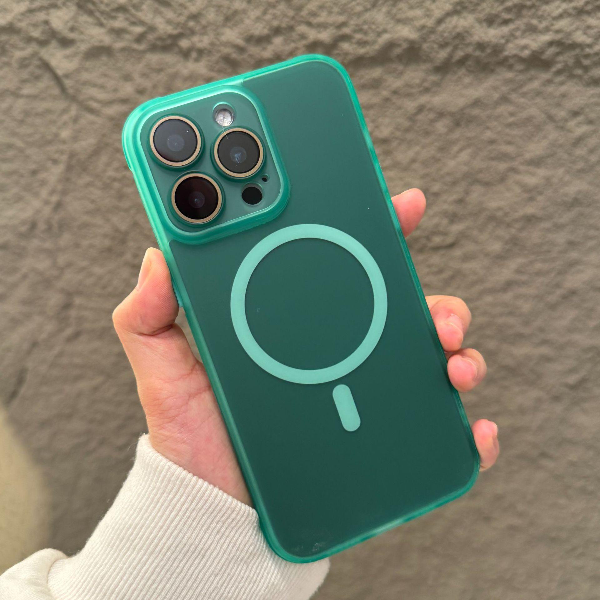 

Michelin Magnetic Suction Is Suitable for IPhone16ProMax Phone Cases and Comes with Lens 15 Full Package Cooling PC Protective Cases iPhone12promax