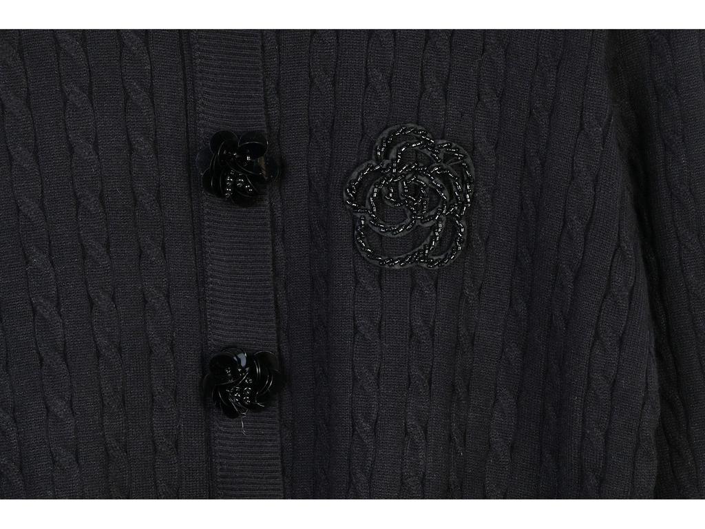 2024 Autumn/Winter Slim Fit Camellia Embroidered Long Sleeve Knit Cardigan for Women