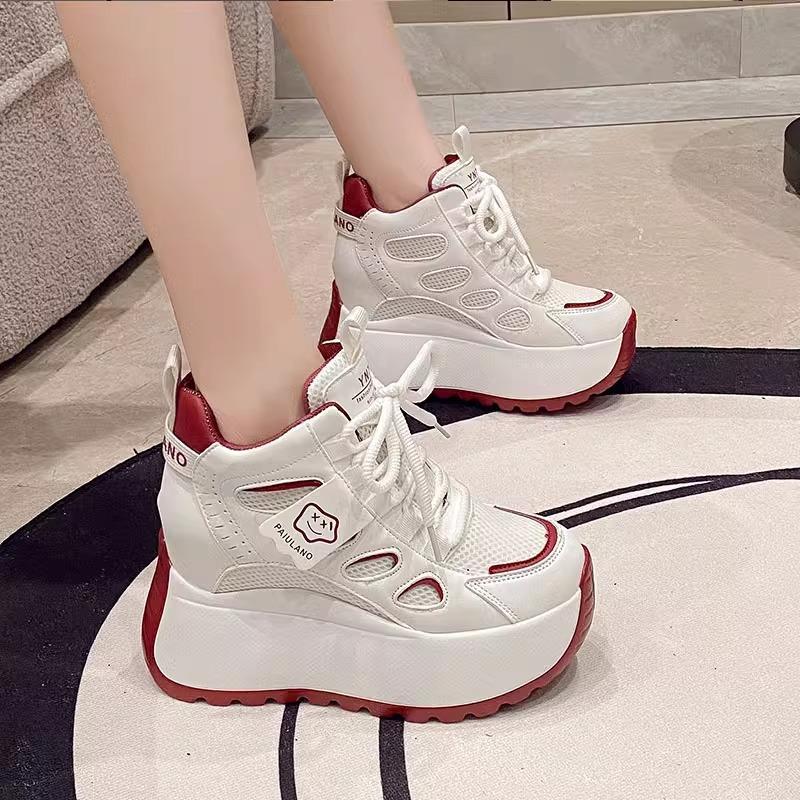 

Женские кроссовки «папины кроссовки» увеличивают рост весной, маленькие повседневные кроссовки на толстой подошве 36