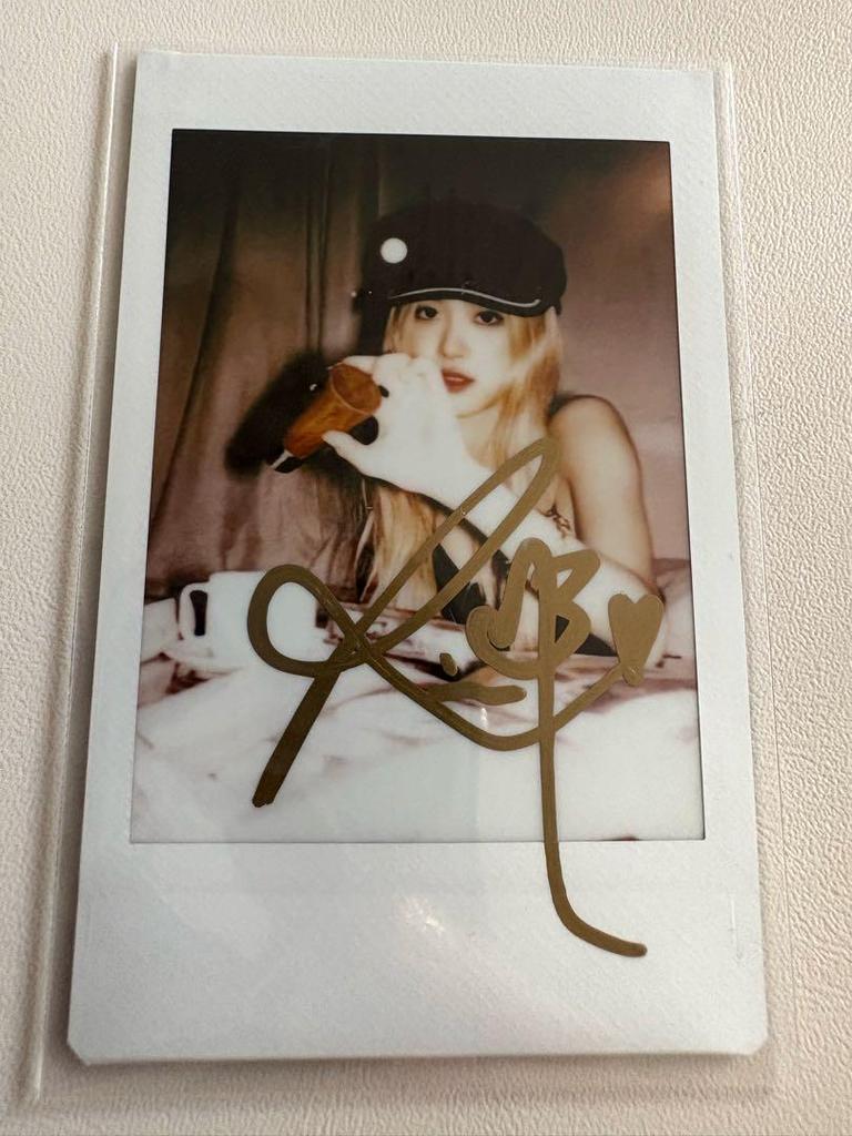 [USED] Blackpink Rosé Autograph Session, Polaroid Photo, Trading Card, World Tour