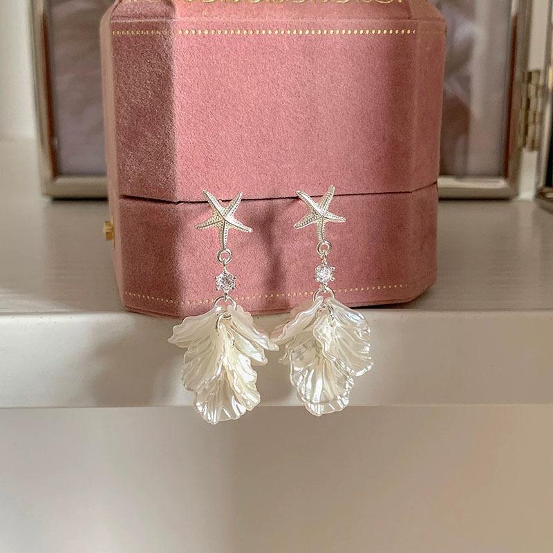 White Shell Flower Drop Earrings Iridescent Petal Dangle Earrings For Women Bridal Wedding Party