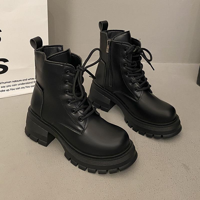 Braune Martin-Stiefel Damenschuhe 2025 neu Herbst und Winter Plateau weiches Leder Britischer Stil kurze Stiefel Retro beliebte mittelhohe Stiefel