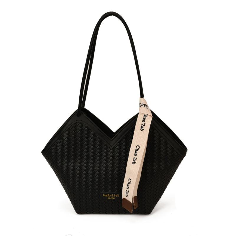 Retro Woven Bag Women's Large-capacity New Autumn and Winter Casual Shoulder Underarm Bag Commuter Tote Bag