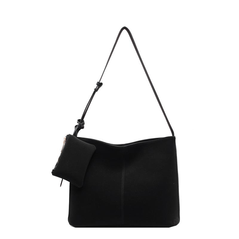 Bag women's new niche women's messenger bag bucket bag fashionable versatile large-capacity shoulder armpit bag