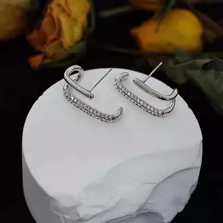 Kabuya [U-shaped geometry] light luxury trend, unique personality, simple earrings zk207