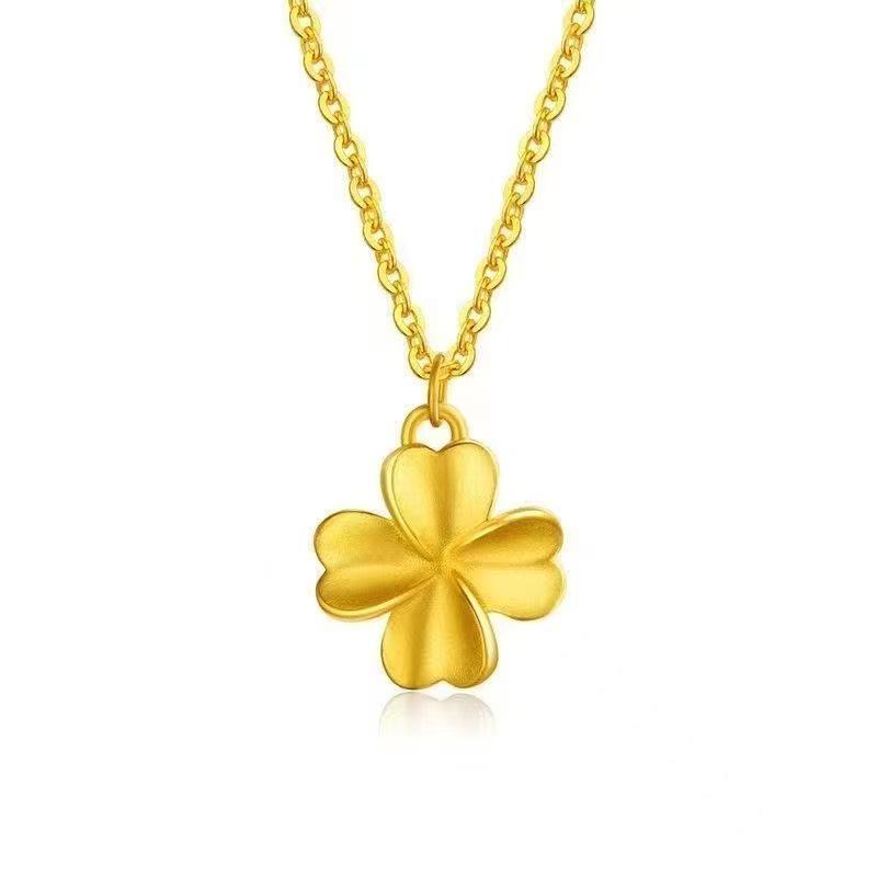 Élégant Collier Pendentif Trèfle à Quatre Feuilles Doré Givré - Cadeau Luxueux pour Elle