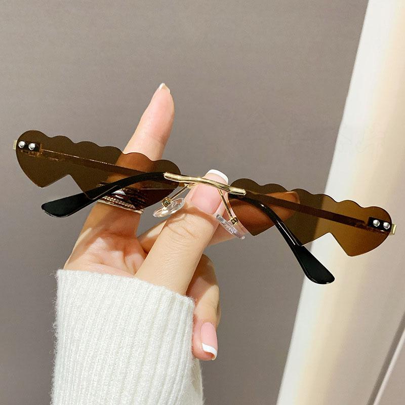 

1 шт. Солнцезащитные очки в форме сердца, элегантные винтажные солнцезащитные очки, металлические солнцезащитные очки, модные брендовые дизайнерские очки без оправы из металла в стиле океана