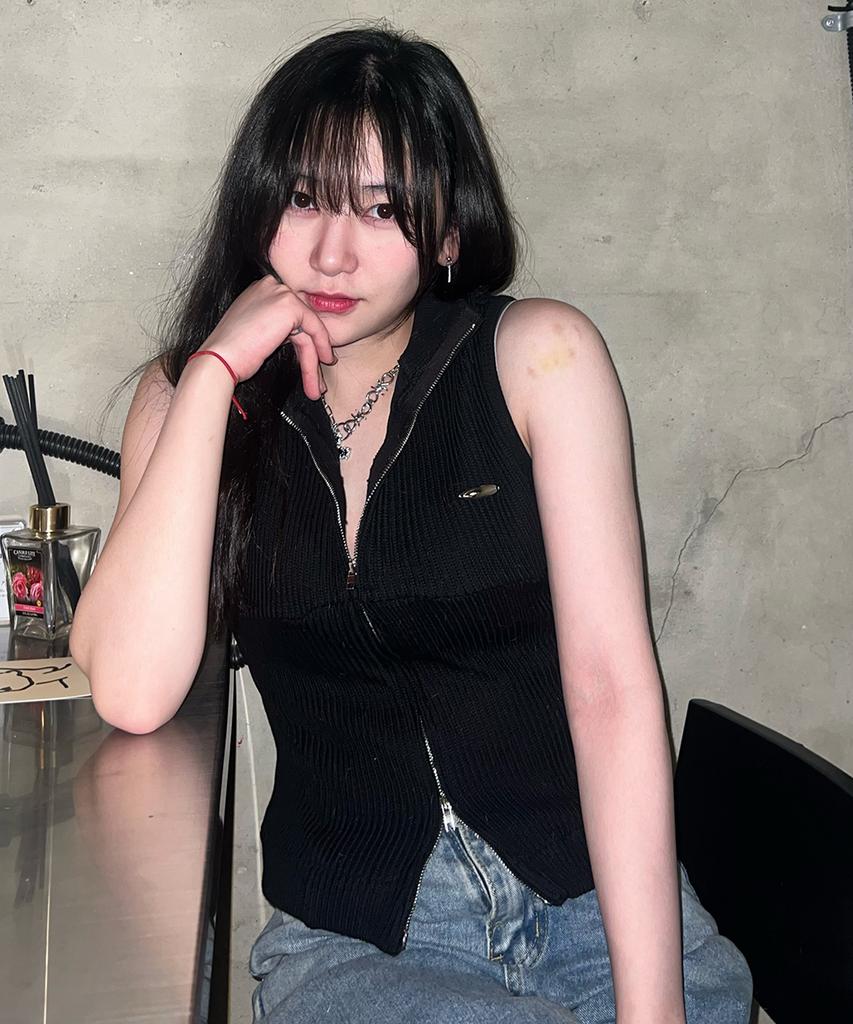 Fdr Law Guage Rib Zip Up Sleeveless Black