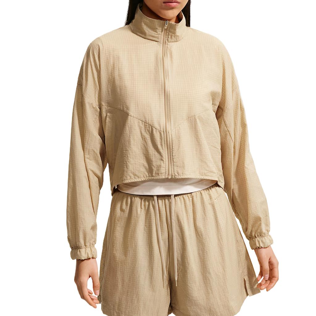 Nike Solid Lightweight Comfortable Tear-Resistant Jacket Women jackets IF0588248