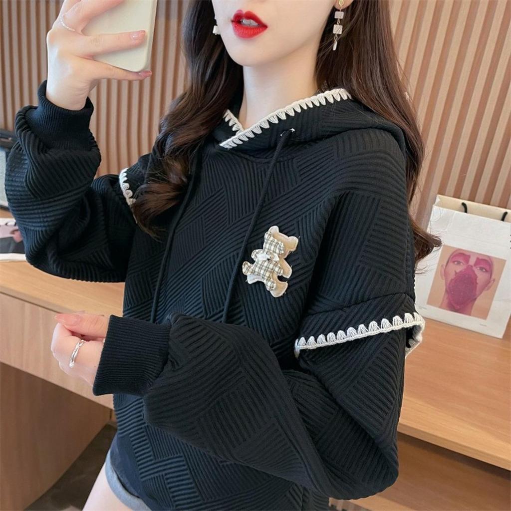 Felpa con cuciture da donna lunga sottile autunno precoce versione coreana ricamata piccola conchiglia felpa con cappuccio da donna con cappuccio
