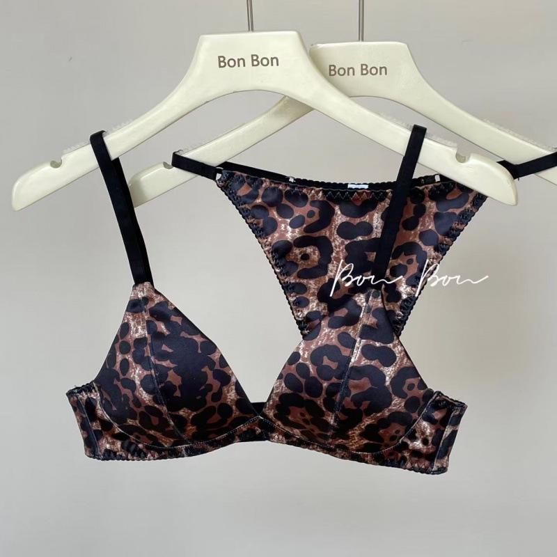 European and American French Satin Triangle Cup Bra and T-Pants Set - Sexy, Wireless, Comfortable