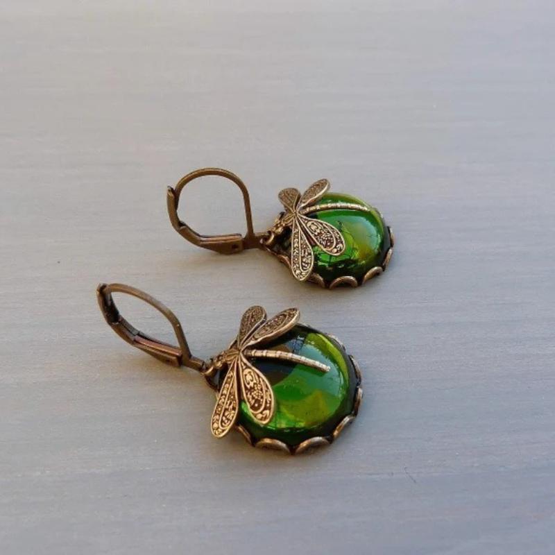 

QIBAOKU Vintage Dragonfly Patterned Earrings Punk Style Luxury Silver Moonstone Women s Earrings for Holiday Decoration grass зелений колір