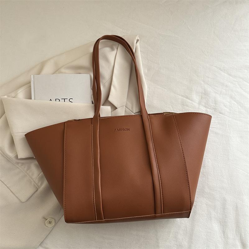 Premium Commuter Mother and Child Bag Women 2025 New Large-capacity Commuter Armpit Bag Retro Casual Simple Tote Bag