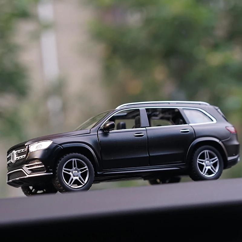 1:32 High-Quality Toy Model Uv Models Car Alloy Miniature Car Adult Collection Giftfashion Ornament Collection Gift