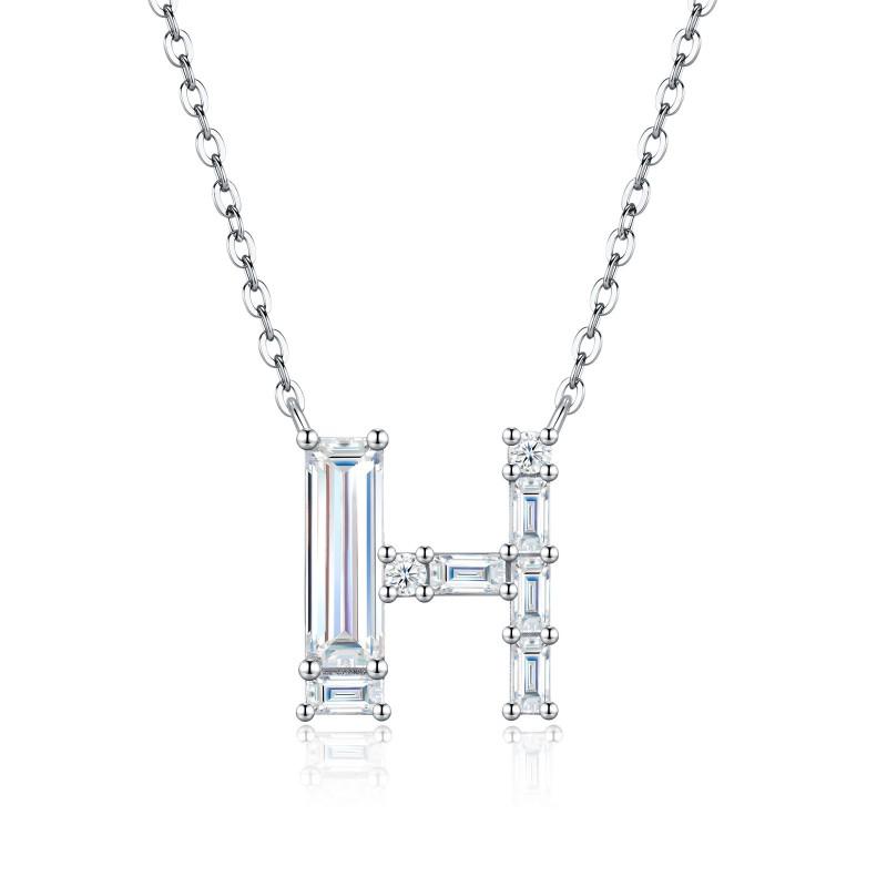Fashion Luxury Letter Necklace Fade-resistant Moissanite Clavicle Chain Womens Daily Wear