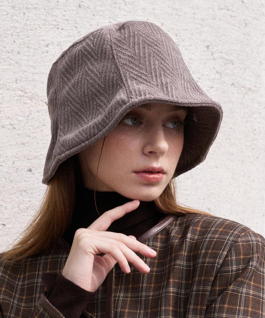 Hwaiteusaenjeu Herringbone Corduroy Embroidered Bucket Hat Lawrence (3 Colors)