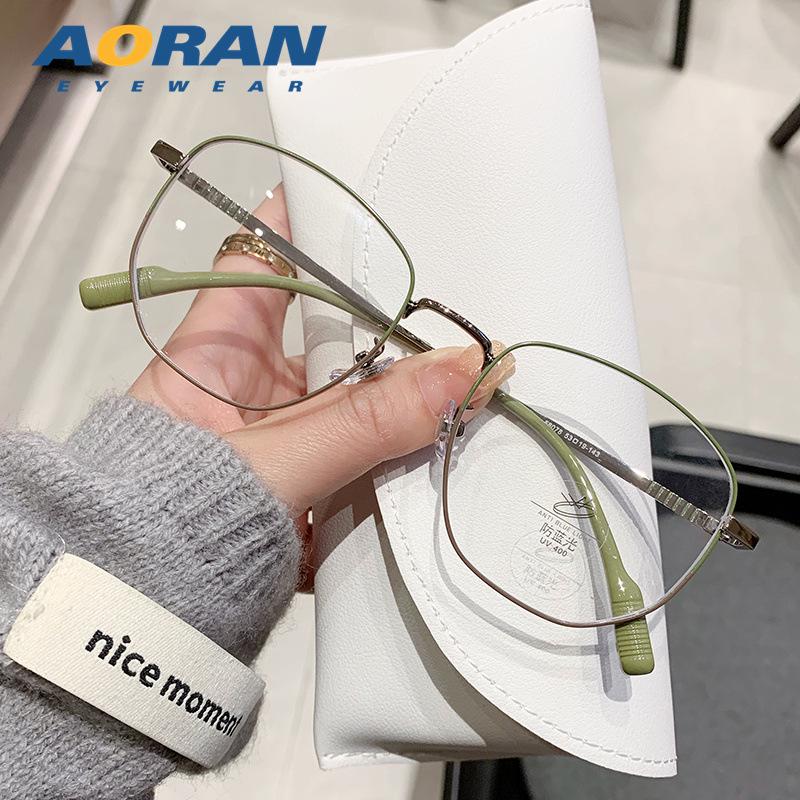Men's Flat Light Polygon Eyeglass Frame, Enhances Facial Appearance, Women's Glasses with Myopia and Blue Light Protection.