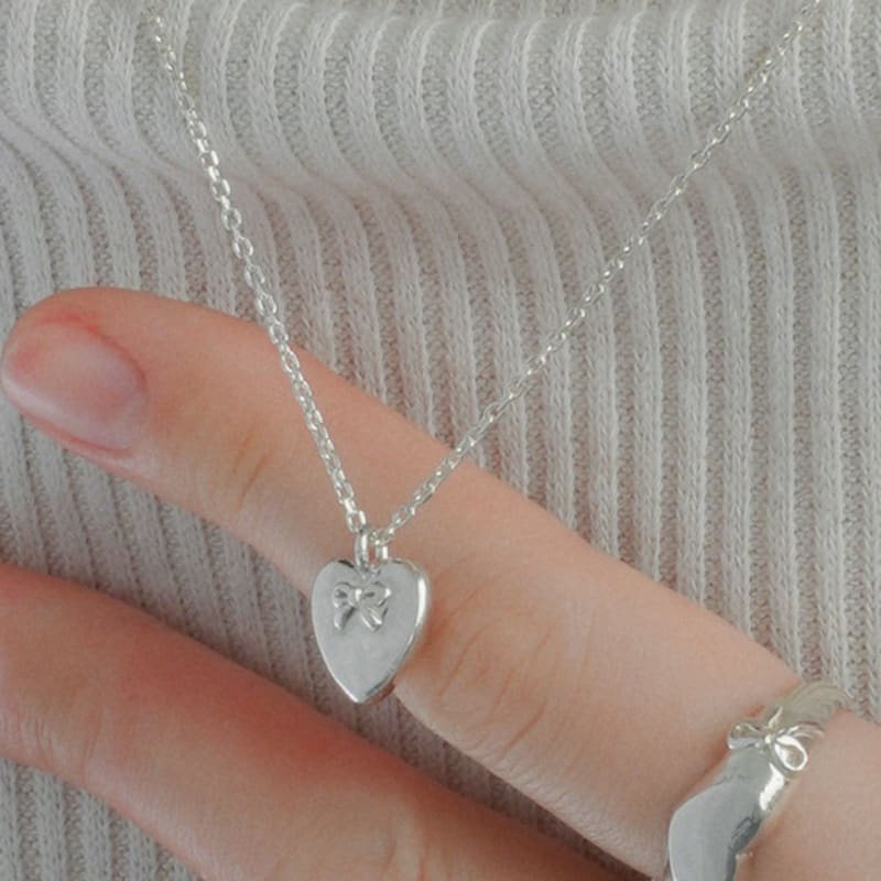 

POSTLUDE [SILVER] T HEART MINI RIBBON P N single type