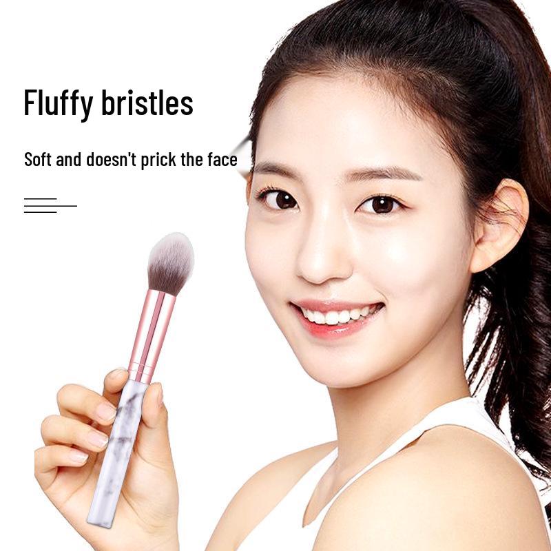 Make-upkwastenset met marmerpatroon: Contour-, Highlight-, Blusher- en Poederkwasten voor Beginners