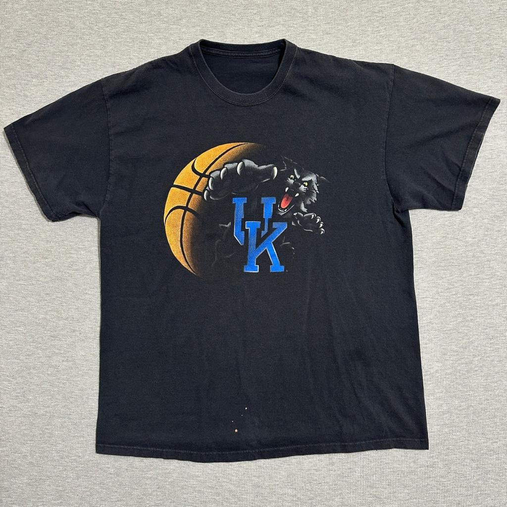 VTG Kentucky Wildcats Basketball Graphic T-Shirt Short Sleeve NCAA Black Mens XL Unisex T-Shirt