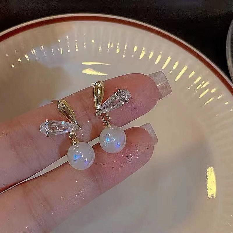 French Mermaid Ji Love Pearl Earrings High Sense Niche Light Luxury Temperament Sweet Earrings Versatile Exquisite Earrings
